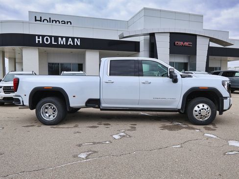 New 2026 GMC Sierra 3500 Denali Ultimate image 2