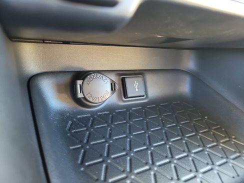 Used 2022 Toyota RAV4 XLE image 22