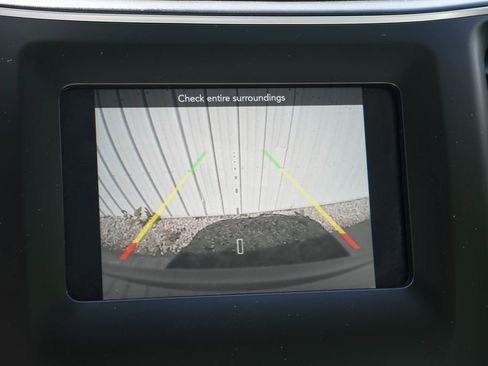 Used 2020 Jeep Cherokee Latitude Plus w/ Comfort/Convenience Group FWD image 31