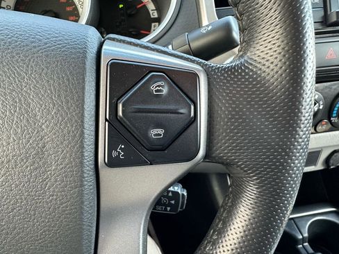 Used 2015 Toyota Tacoma 4x4 Double Cab w/ TRD Sport Package image 10