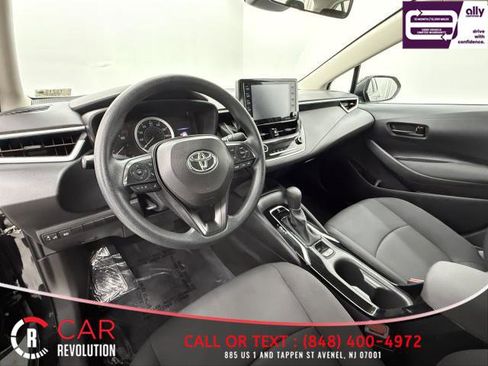 Used 2022 Toyota Corolla LE image 15