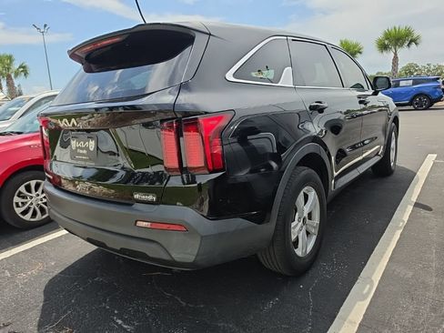 Certified 2023 Kia Sorento LX FWD image 15