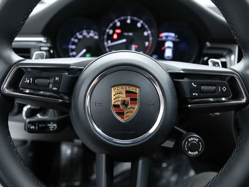 Certified 2026 Porsche Macan AWD/4WD image 14