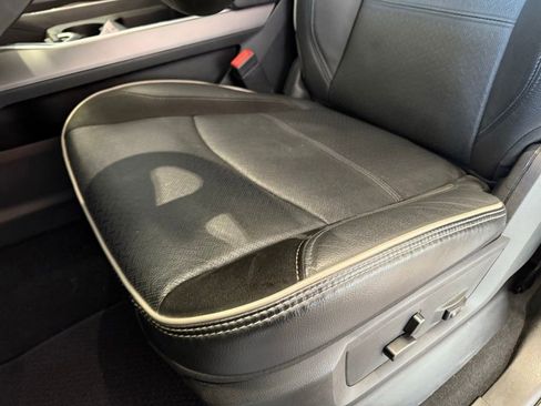 Used 2024 RAM 3500 Laramie w/ Night Edition image 26