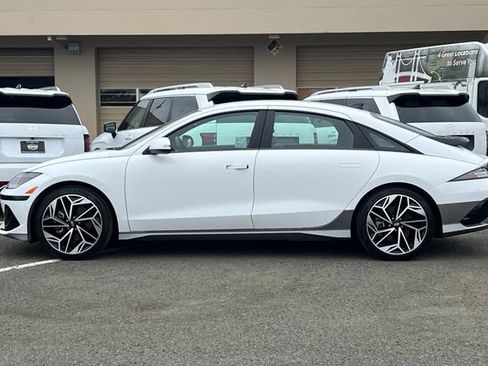 Used 2024 Hyundai Ioniq 6 SEL RWD image 9