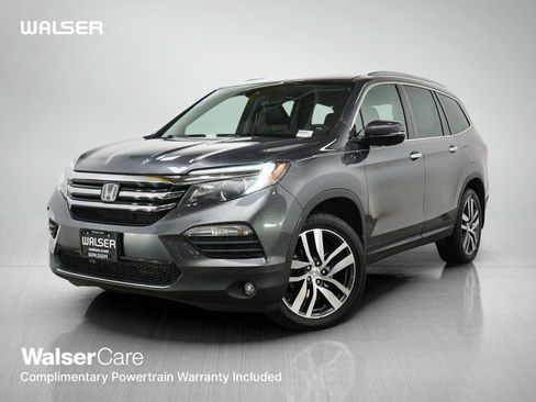 Used 2017 Honda Pilot Elite image 1
