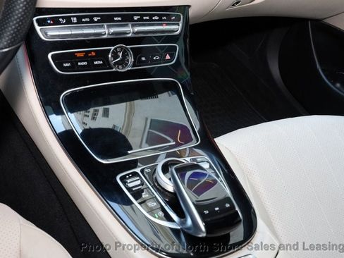 Used 2018 Mercedes-Benz E 400 4MATIC Wagon w/ Premium 2 Package (Q02) image 43