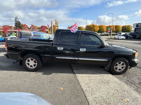 Used 2005 GMC Sierra 1500 SLE w/ Light Duty Power Package image 4