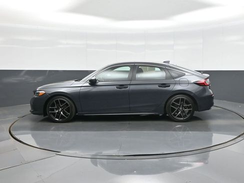 Used 2024 Honda Civic Sport Touring image 4