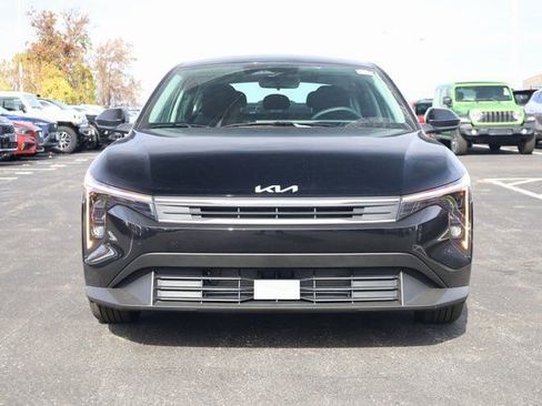 New 2025 Kia K4 LXS image 3