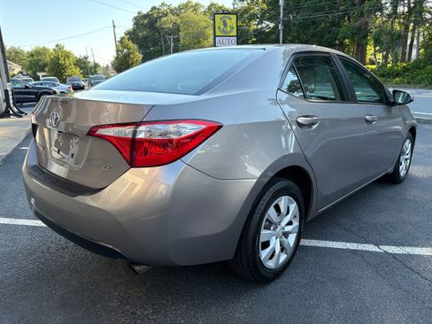 Used 2014 Toyota Corolla LE FWD image 5