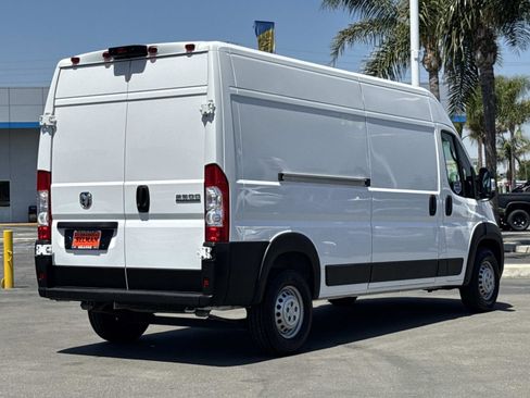 Used 2025 RAM ProMaster 2500 w/ Convenience Group FWD image 5