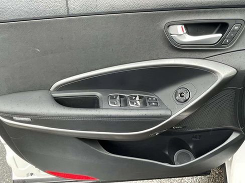 Used 2018 Hyundai Santa Fe Limited FWD image 17