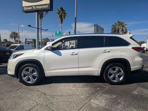 Used 2017 Toyota Highlander Limited image 7