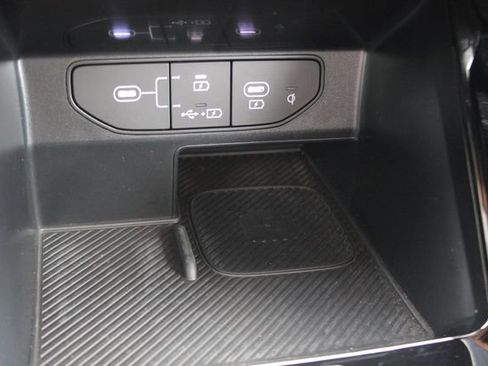 Used 2024 Kia Sorento SX Prestige image 11