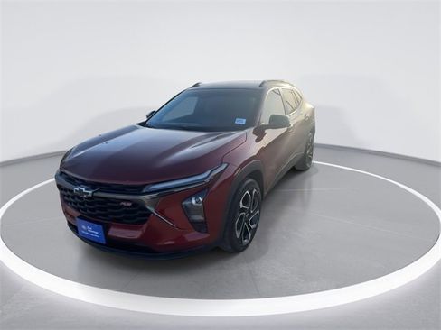 Used 2024 Chevrolet Trax RS image 4