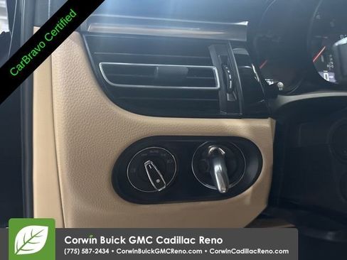 Used 2021 Porsche Macan AWD/4WD image 12