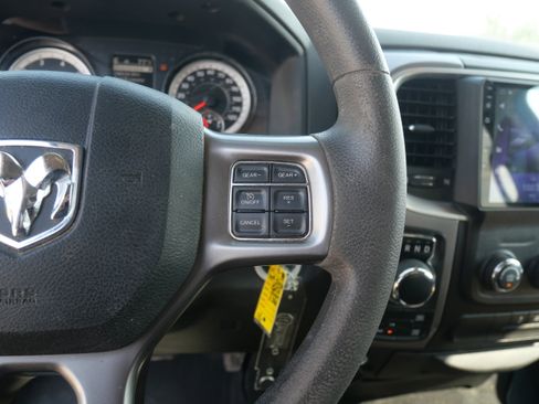 Used 2021 RAM 1500 Classic SLT image 13