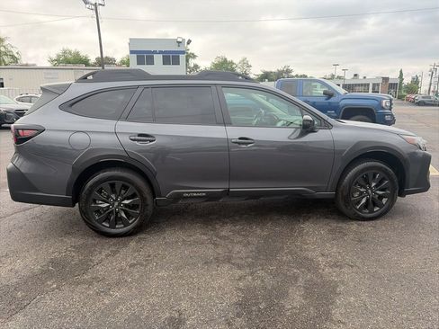 Certified 2025 Subaru Outback Onyx Edition AWD/4WD image 8