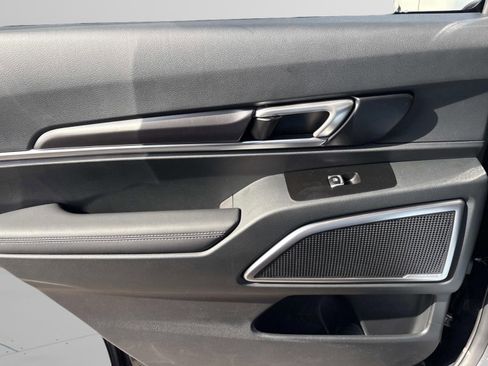 New 2025 Kia Telluride S image 19