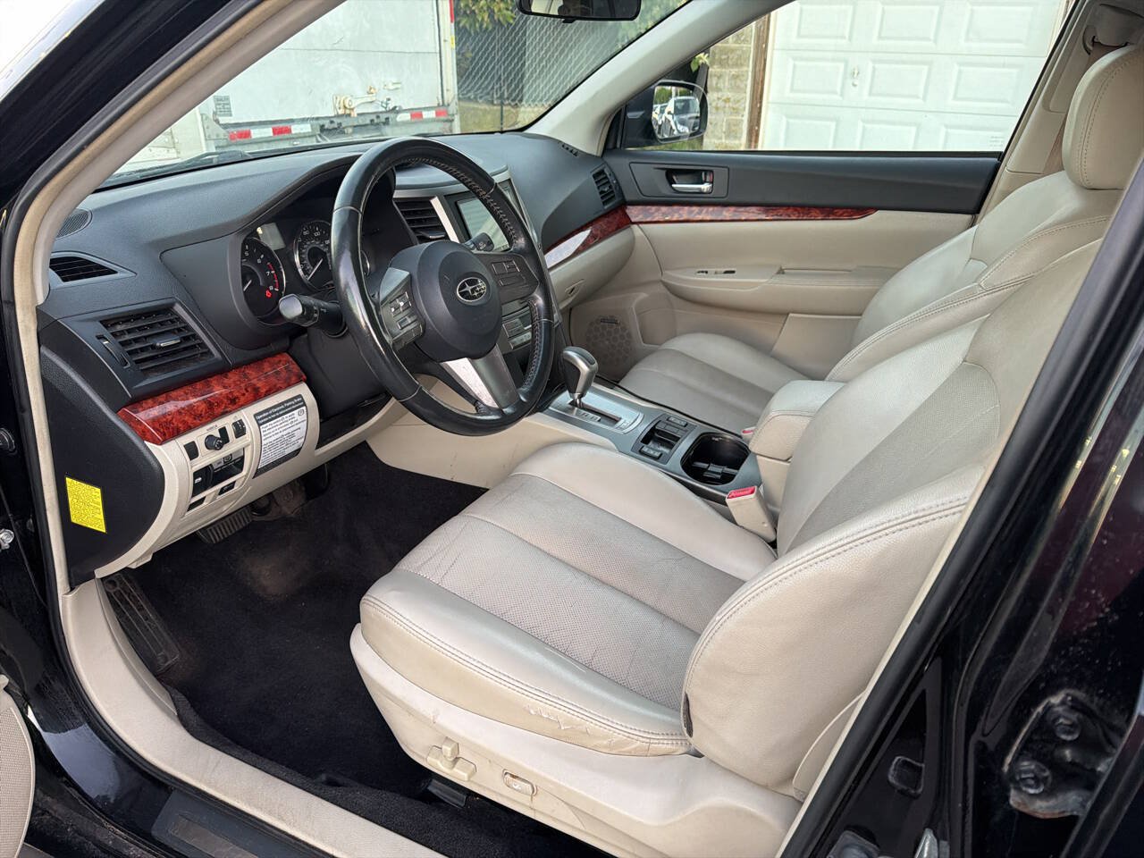 Used 2010 Subaru Outback 3.6R Limited AWD/4WD image 10