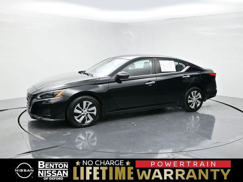 Used 2024 Nissan Altima 2.5 S image 1