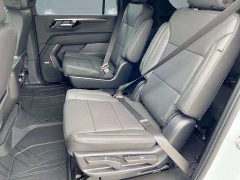 Certified 2025 Chevrolet Suburban LT w/ Comfort Package image 14