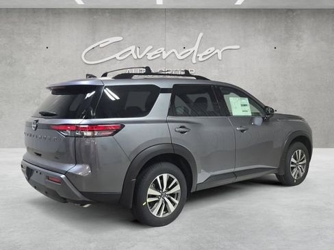 New 2026 Nissan Pathfinder SL image 16