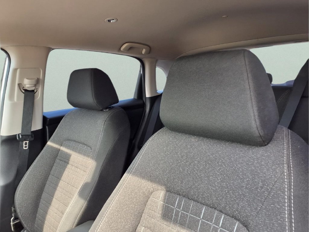 Certified 2025 Honda HR-V LX image 17