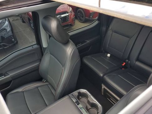 Used 2024 Ford F250 Lariat w/ Lariat Ultimate Package AWD/4WD image 37