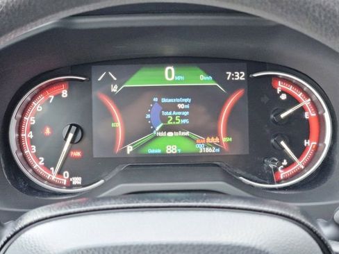 Used 2025 Toyota RAV4 XLE FWD image 19