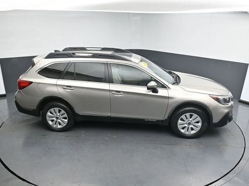 Used 2018 Subaru Outback 2.5i Premium image 26