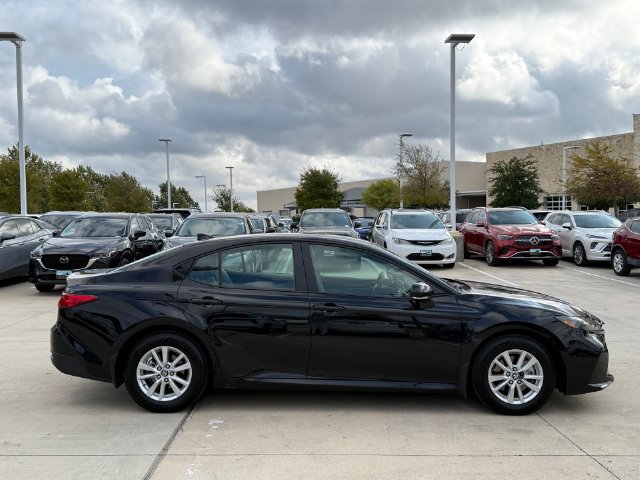 Used 2026 Toyota Camry LE w/ Convenience Package FWD image 4