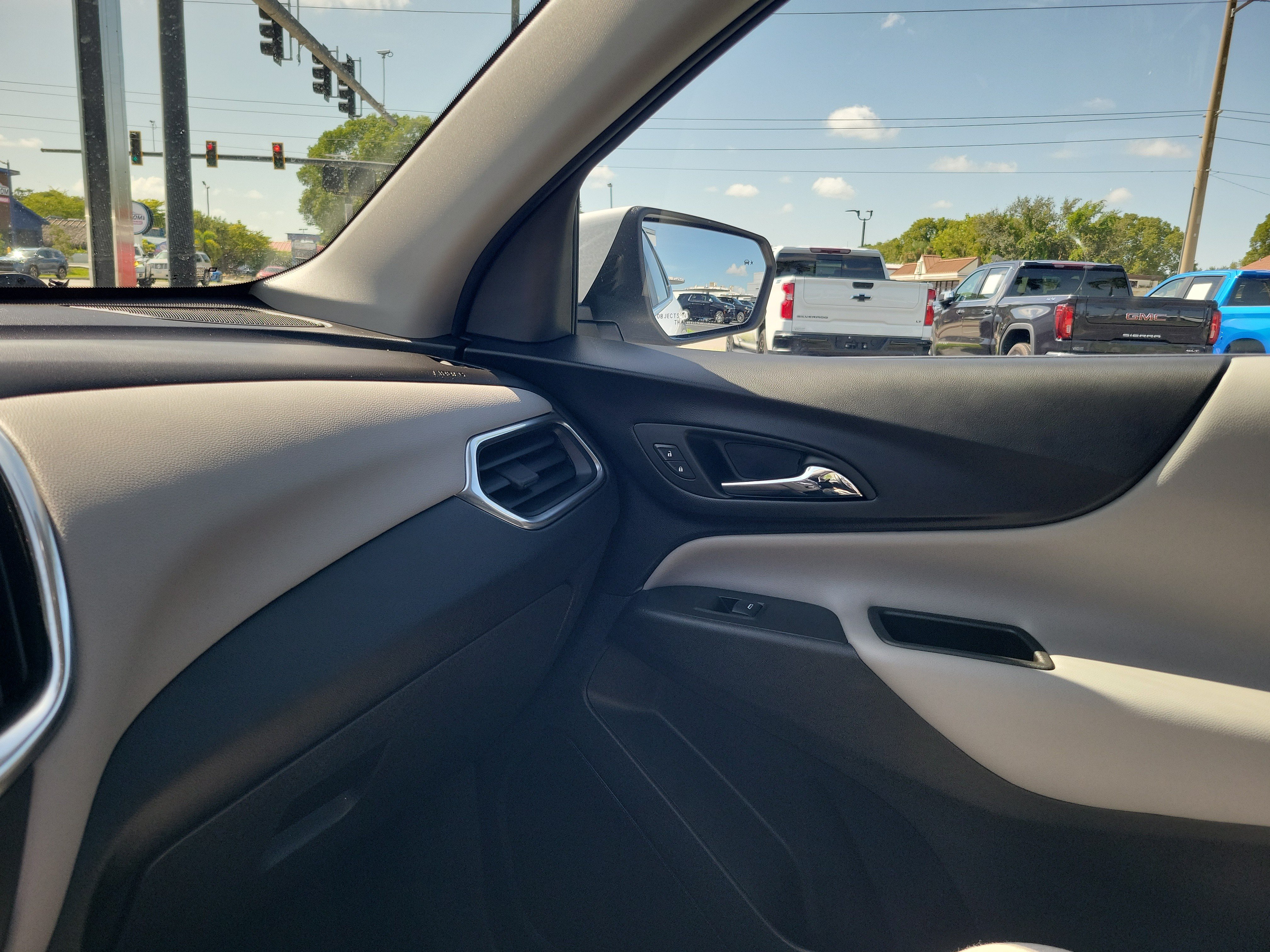 Used 2024 Chevrolet Equinox LT AWD/4WD image 27