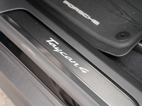 Certified 2025 Porsche Taycan image 11