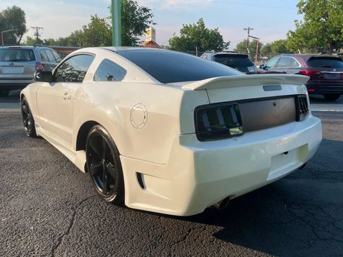 Used 2009 Ford Mustang GT Premium RWD image 6