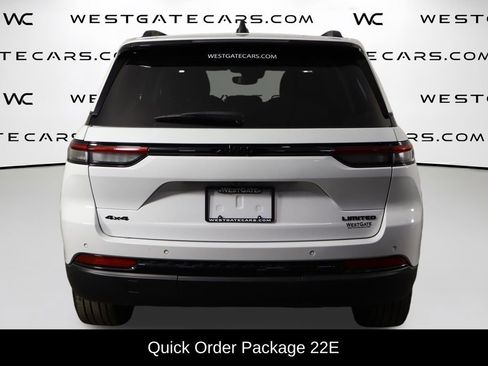 Used 2023 Jeep Grand Cherokee Limited w/ Black Appearance Package image 4