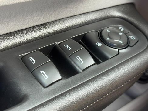 Used 2023 GMC Terrain SLT w/ Infotainment Package II AWD/4WD image 23