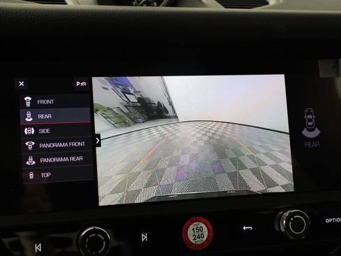 Certified 2025 Porsche Macan image 17