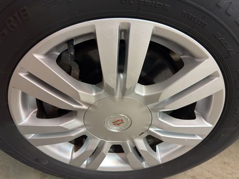 Used 2015 Cadillac SRX Luxury image 34