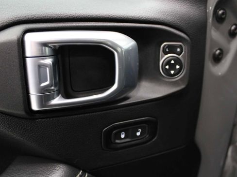 Used 2023 Jeep Wrangler Unlimited Sahara w/ Cold Weather Group AWD/4WD image 16