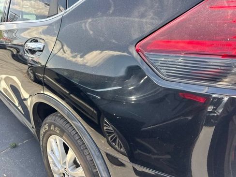 Used 2019 Nissan Rogue SV FWD image 3