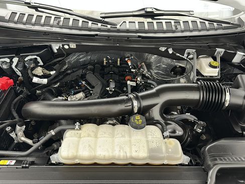Used 2025 Ford Expedition Platinum AWD/4WD image 24