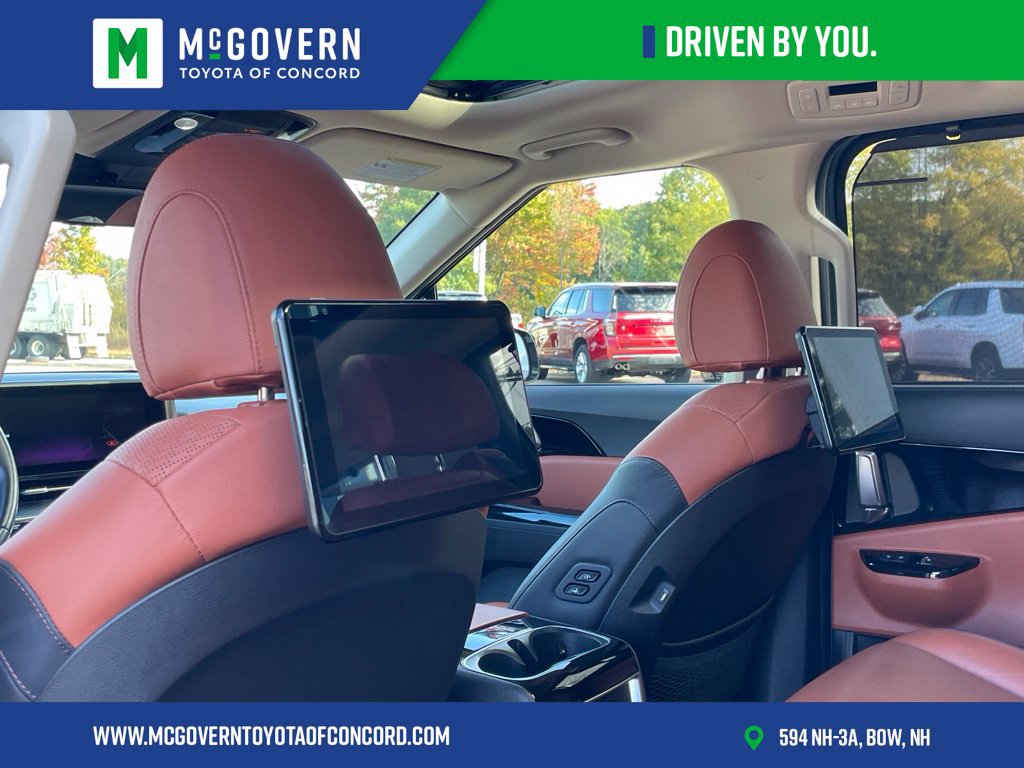 Used 2022 Kia Carnival SX Prestige FWD image 17
