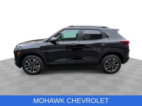 Used 2025 Chevrolet TrailBlazer LT AWD/4WD image 6