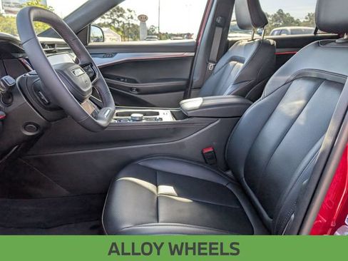 Used 2024 Jeep Wagoneer Launch Edition AWD/4WD image 15