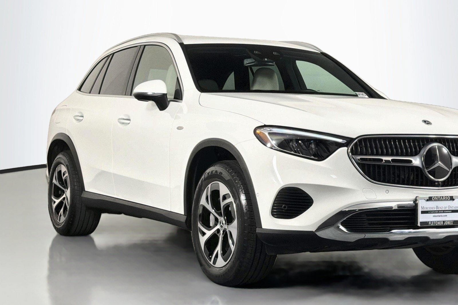Certified 2025 Mercedes-Benz GLC 350e 4MATIC w/ Driver Assistance Package image 14