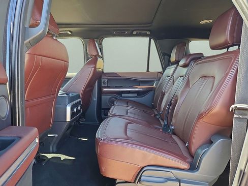 Used 2024 Ford Expedition Max Limited RWD image 17