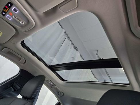 Used 2025 Volvo S60 B5 Plus image 6