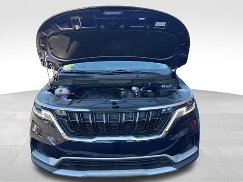 Certified 2023 Kia Carnival LX image 40